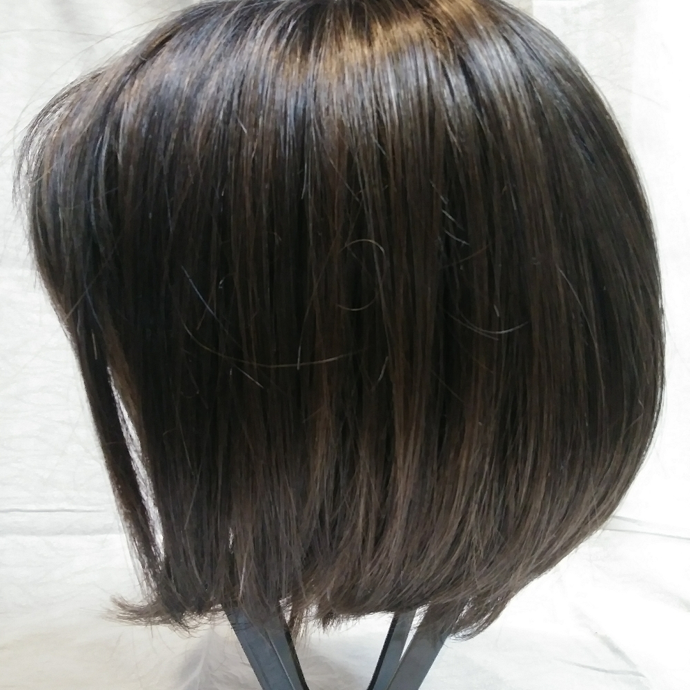 Pretty Bob Style Wig lightly worn Mono Top extra f